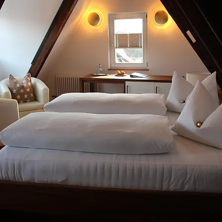 Отель Schmales Haus