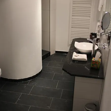 Hotel Schmales Haus