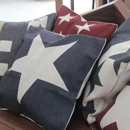 Отель Schmales Haus 2*