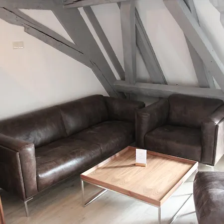 Schmales Haus Отель Ульм