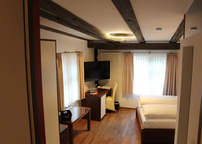 Hotel Schmales Haus 2*